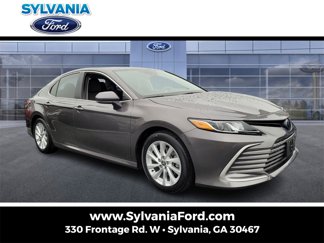 Used 2023 Toyota Camry LE image 1