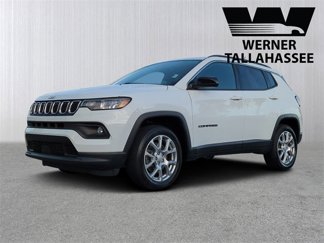 Used 2023 Jeep Compass Latitude image 1