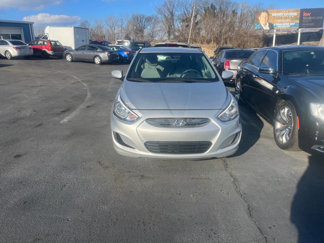 Used 2017 Hyundai Accent SE image 1