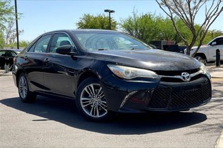 Used 2017 Toyota Camry SE image 1