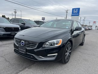 Used 2017 Volvo S60 T5 Inscription Platinum w/ Climate Package image 1
