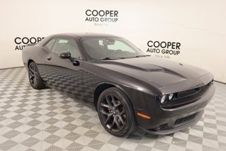 Used 2019 Dodge Challenger SXT w/ Blacktop Package image 1