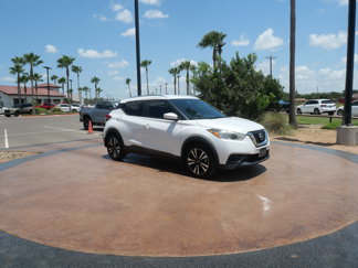 Used 2018 Nissan Kicks SV image 1