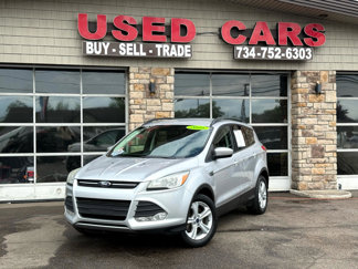Used 2016 Ford Escape SE w/ Equipment Group 201A image 1