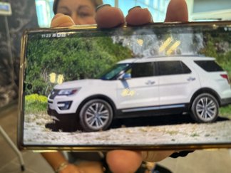 Used 2017 Ford Explorer Platinum image 1