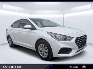 Used 2022 Hyundai Accent SE image 1