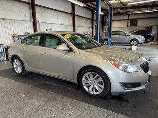 Used 2016 Buick Regal Premium image 1