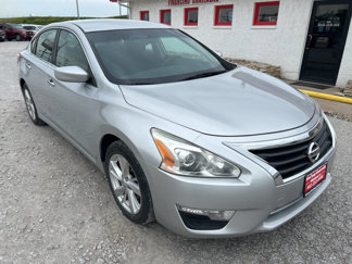 Used 2013 Nissan Altima 2.5 SV image 1