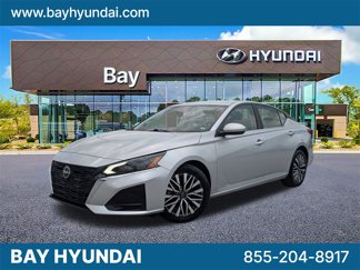 Used 2023 Nissan Altima 2.5 SV image 1