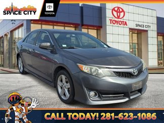 Used 2014 Toyota Camry SE image 1