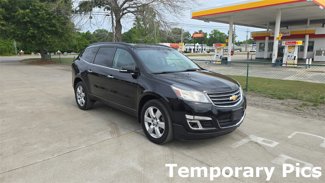 Used 2017 Chevrolet Traverse LT w/ Style and Technology Package image 1