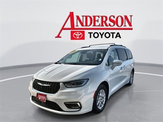 Used 2022 Chrysler Pacifica Touring-L image 1