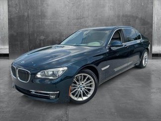 Used 2014 BMW 750Li image 1
