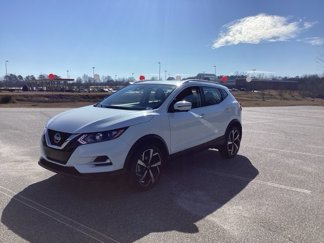 Used 2022 Nissan Rogue Sport SL image 1