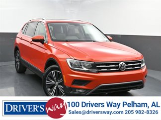 Used 2018 Volkswagen Tiguan SEL image 1