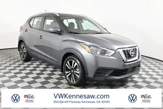 Used 2020 Nissan Kicks SV image 1