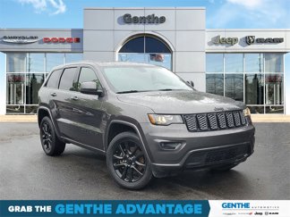 Used 2021 Jeep Grand Cherokee Laredo X image 1