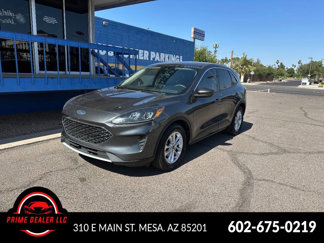 Used 2020 Ford Escape SE image 1