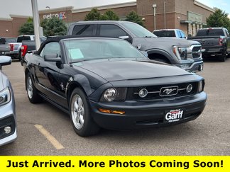 Used 2007 Ford Mustang Deluxe image 1