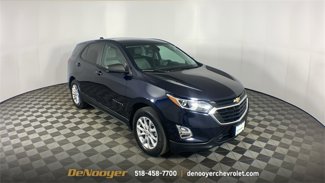 Used 2020 Chevrolet Equinox LS w/ LS Convenience Package image 1
