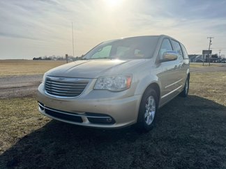 Used 2012 Chrysler Town & Country Touring-L w/ Entertainment Group #2 image 1