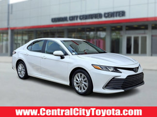 Used 2023 Toyota Camry LE image 1