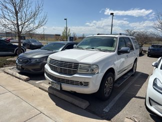 Used 2011 Lincoln Navigator 4WD image 1