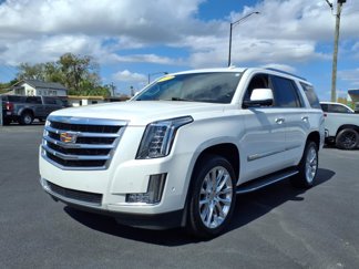 Used 2020 Cadillac Escalade Luxury image 1