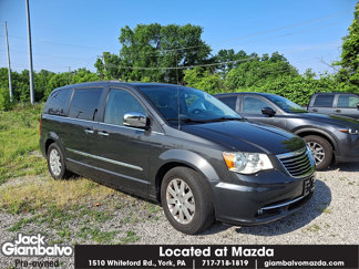Used 2012 Chrysler Town & Country Touring-L w/ Entertainment Group #2 image 1
