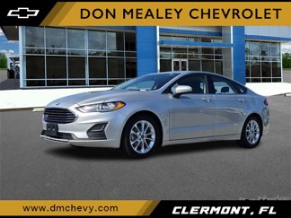 Used 2019 Ford Fusion SE image 1