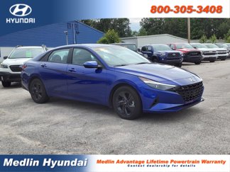 Used 2023 Hyundai Elantra SEL image 1