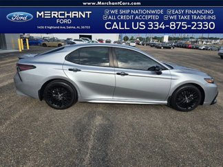 Used 2021 Toyota Camry SE image 1