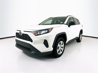 Used 2020 Toyota RAV4 LE image 1