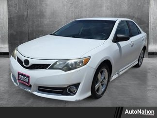 Used 2013 Toyota Camry SE image 1