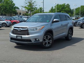 Used 2016 Toyota Highlander XLE image 1