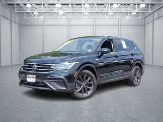 Used 2022 Volkswagen Tiguan SE image 1