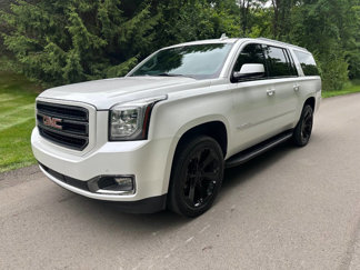 Used 2020 GMC Yukon XL SLT w/ Graphite Performance Edition image 1