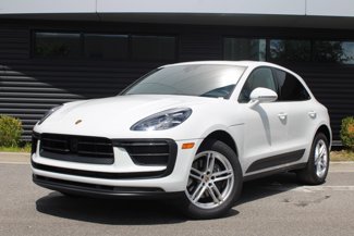 Used 2024 Porsche Macan image 1