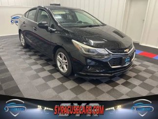 Used 2018 Chevrolet Cruze LT image 1