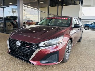 Used 2023 Nissan Altima 2.5 SV image 1