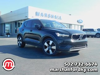 Used 2019 Volvo XC40 T5 Momentum image 1