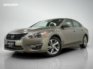 Used 2015 Nissan Altima 2.5 SV image 1