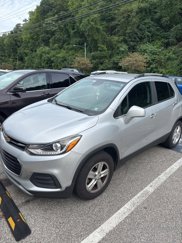 Used 2018 Chevrolet Trax LT w/ LT Convenience Package image 1