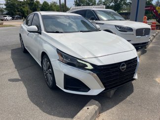 Used 2024 Nissan Altima 2.5 SL image 1