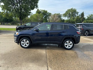 Used 2019 Jeep Compass Latitude image 1