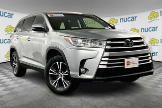 Certified 2019 Toyota Highlander LE image 1
