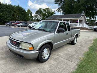 Used 2003 GMC Sonoma SL w/ Convenience Package image 1