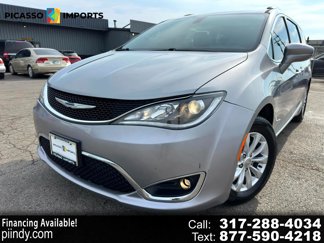 Used 2018 Chrysler Pacifica Touring-L image 1
