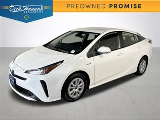 Used 2021 Toyota Prius LE image 1
