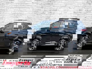 Used 2023 Nissan Rogue SV image 1